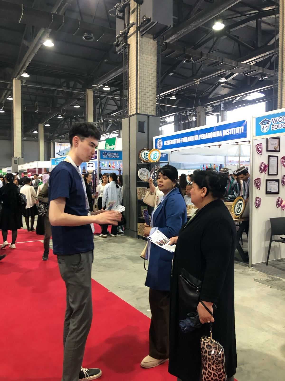 AIU на Международной образовательной выставке WORLD EDU 2025 в Самарканде — 6
