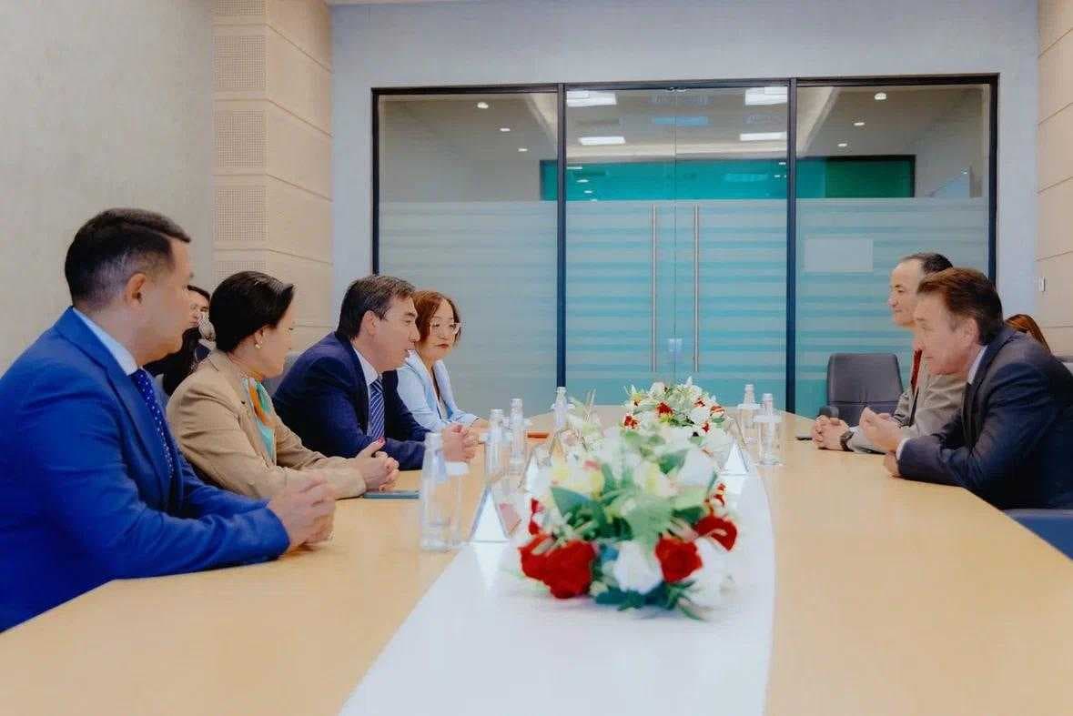 AIU укрепляет сотрудничество с Президентским центром Республики Казахстан — 3