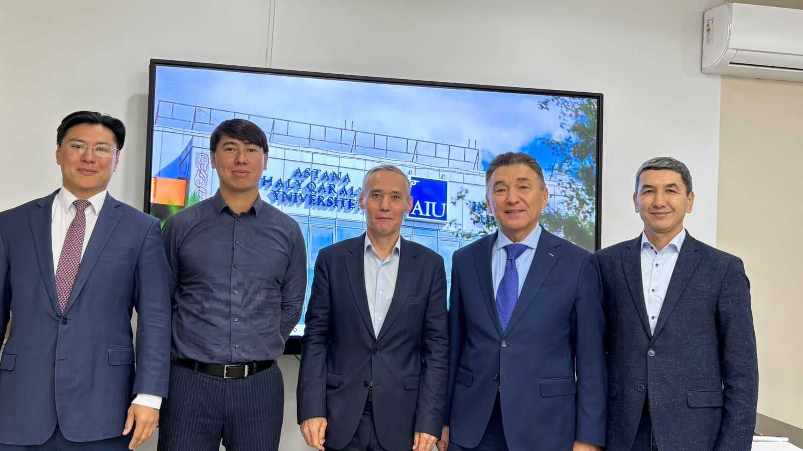 Встреча с космонавтом-испытателем Мухтаром Аймахановым в Astana International University — 1
