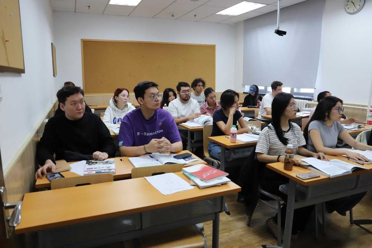 ДВУДИПЛОМНАЯ ПРОГРАММА "МЕЖДУНАРОДНЫЙ БИЗНЕС":  ОБУЧЕНИЕ СТУДЕНТОВ AIU В UNIVERSITY OF INTERNATIONAL BUSINESS AND ECONOMICS (ПЕКИН) — 6