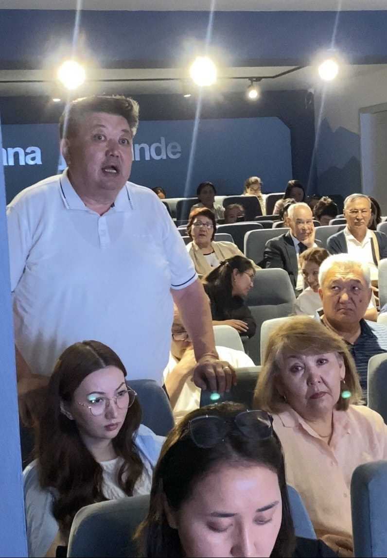 Astana International University-де белгілі ғалым Бижан Игенбаевамен  кездесу өтті — 2