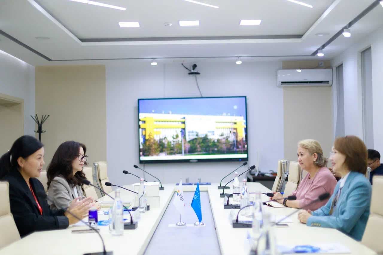 AIU и IDP IELTS Kazakhstan подписали меморандум о сотрудничестве — 2