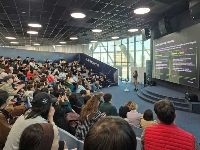 Creative Computing Institute аға оқытушысы Nicola Plant AIU студенттерімен кездесті
