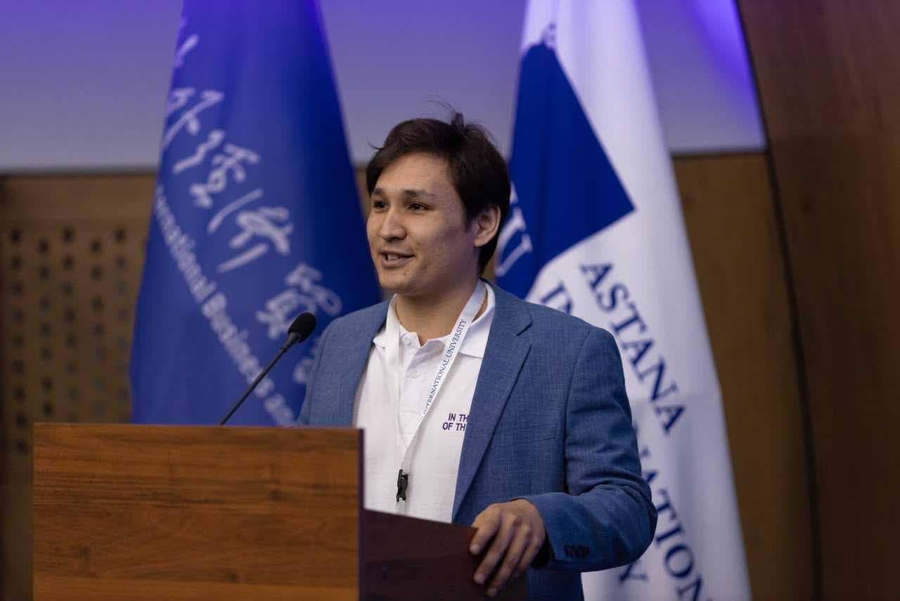 Астанада 10-нан астам елдің жастарына арналған халықаралық жазғы мектеп басталды — 8