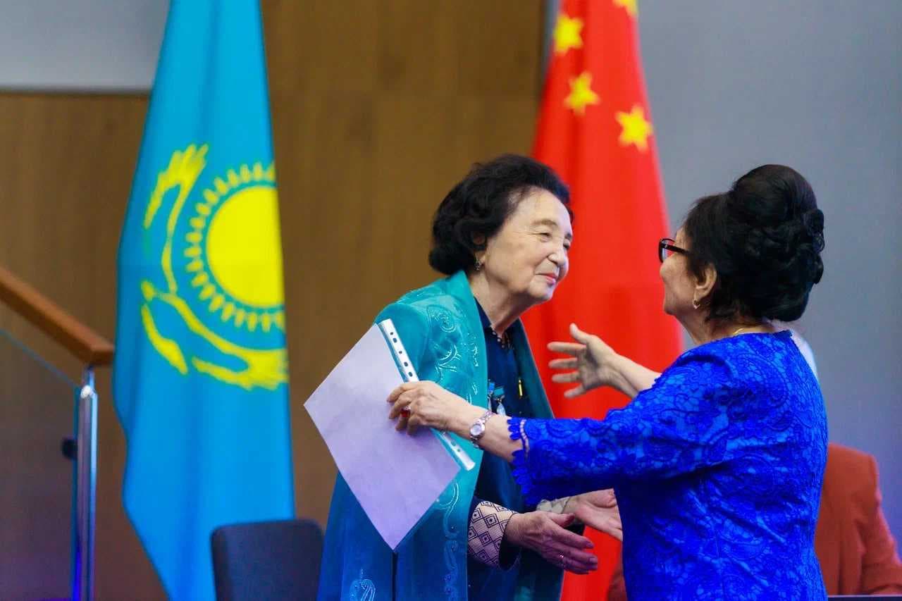 В AIU состоялась конференция, посвящённая 80-летнему юбилею профессора К.М. Кертаевой — 7