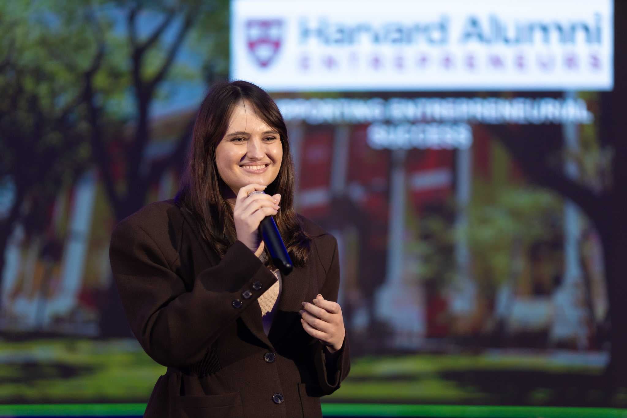 В AIU прошла бизнес-встреча «Harvard Mindset: архитектура мышления» — 3